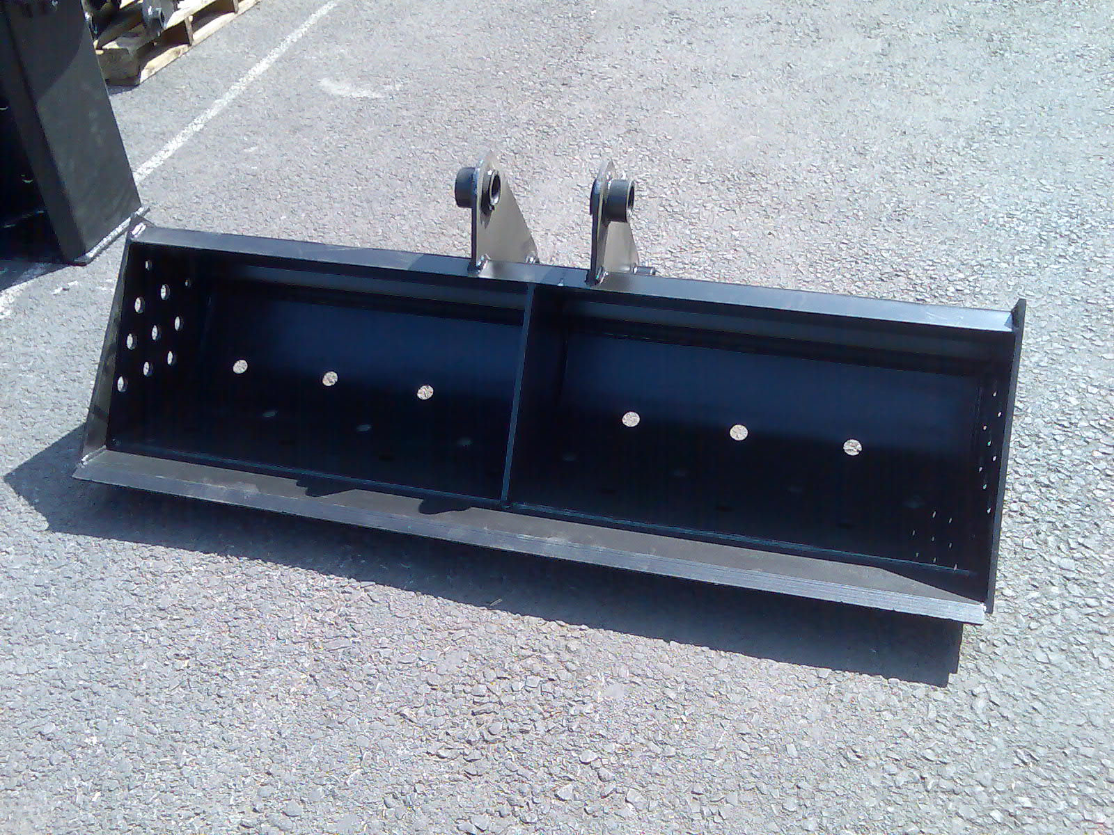 JCB 3CX 60" Ditching Bucket (Front)